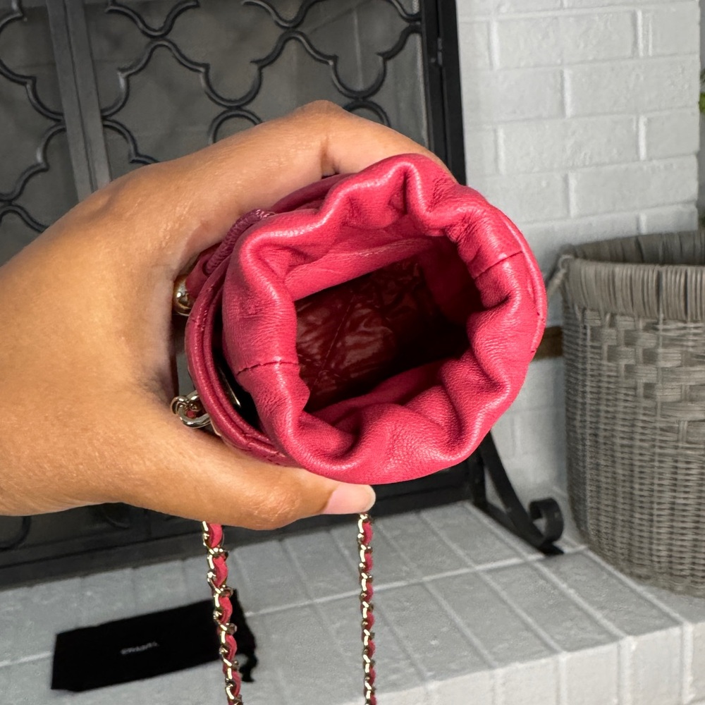 Chanel Matelasse Mini Bucket Bag - Picture 4 of 10